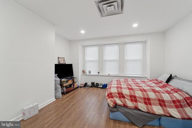 211 S 60TH ST, Philadelphia, PA 19139