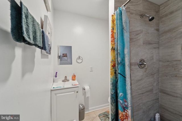 211 S 60TH ST, Philadelphia, PA 19139