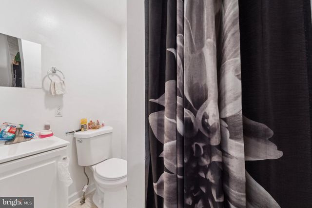 211 S 60TH ST, Philadelphia, PA 19139