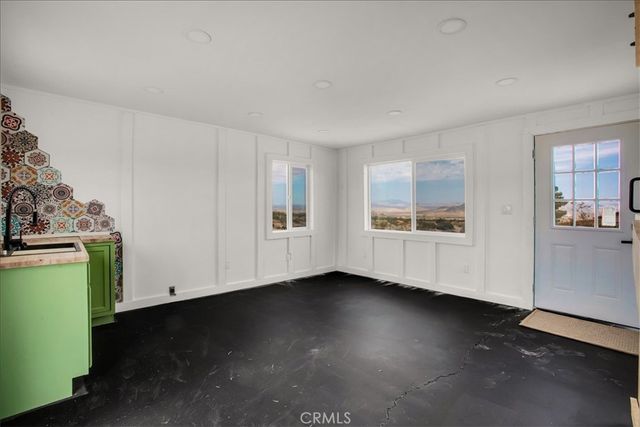 777 Quail Bush Road, Landers, CA 92285