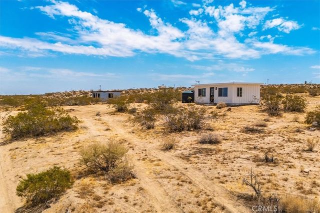 777 Quail Bush Road, Landers, CA 92285