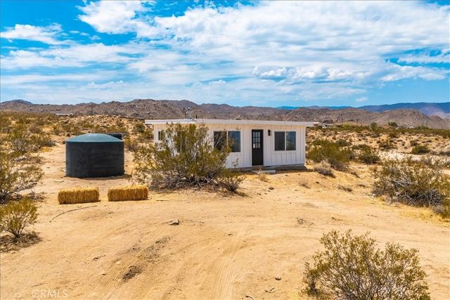 777 Quail Bush Road, Landers, CA 92285