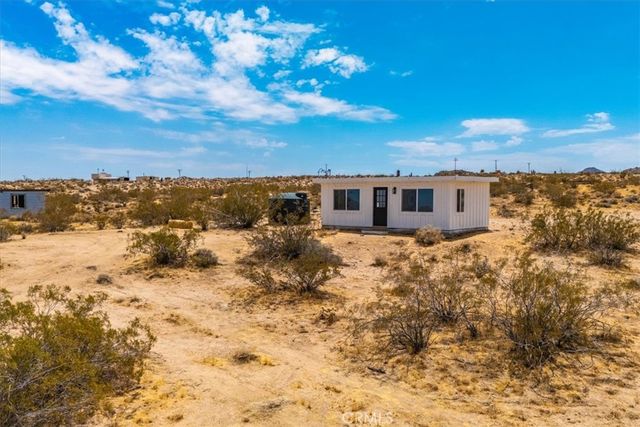 777 Quail Bush Road, Landers, CA 92285