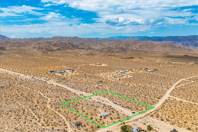 777 Quail Bush Road, Landers, CA 92285