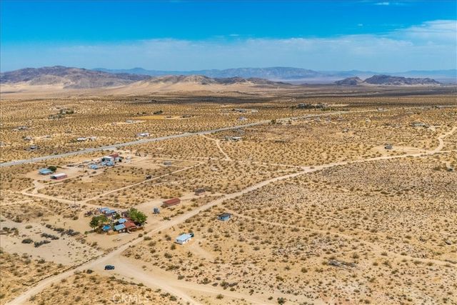 777 Quail Bush Road, Landers, CA 92285