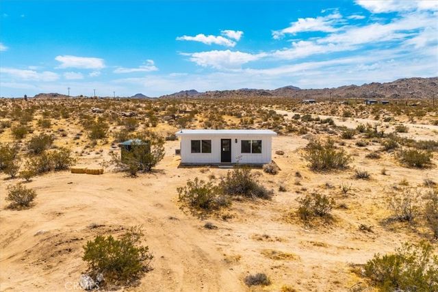777 Quail Bush Road, Landers, CA 92285