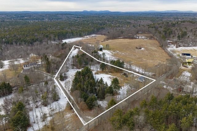 126 Wednesday Hill Road, Lee, NH 03861