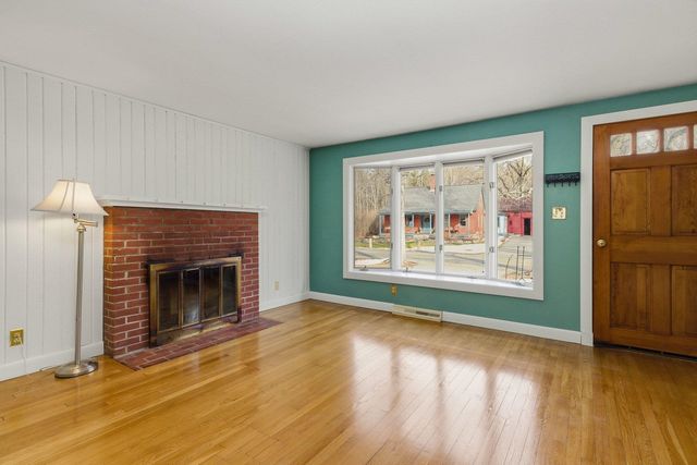 126 Wednesday Hill Road, Lee, NH 03861