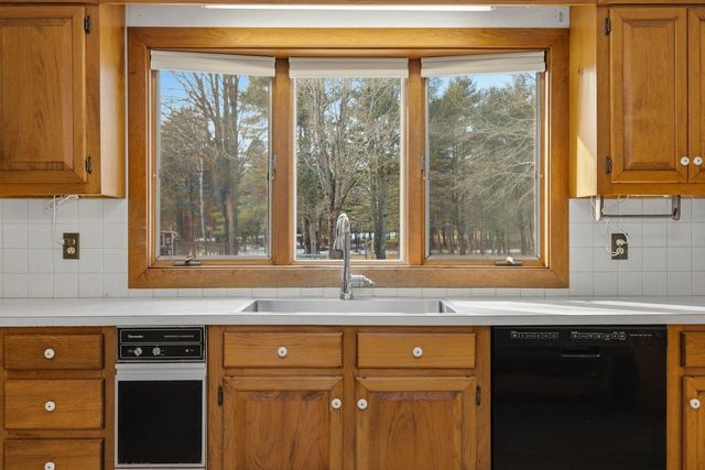 126 Wednesday Hill Road, Lee, NH 03861