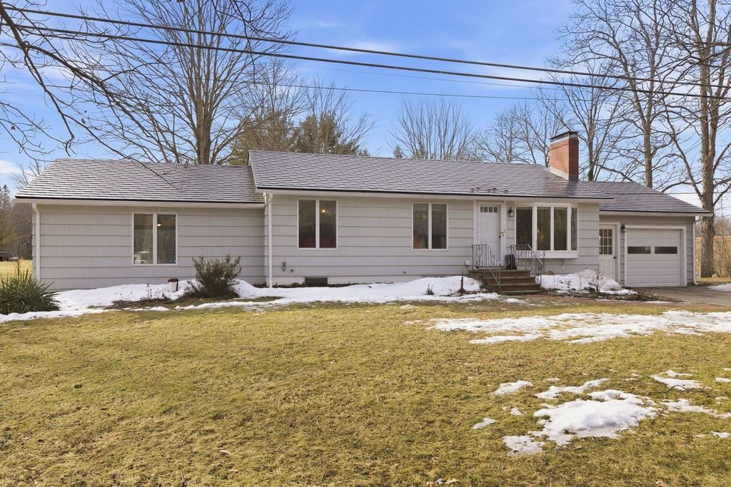 126 Wednesday Hill Road, Lee, NH 03861