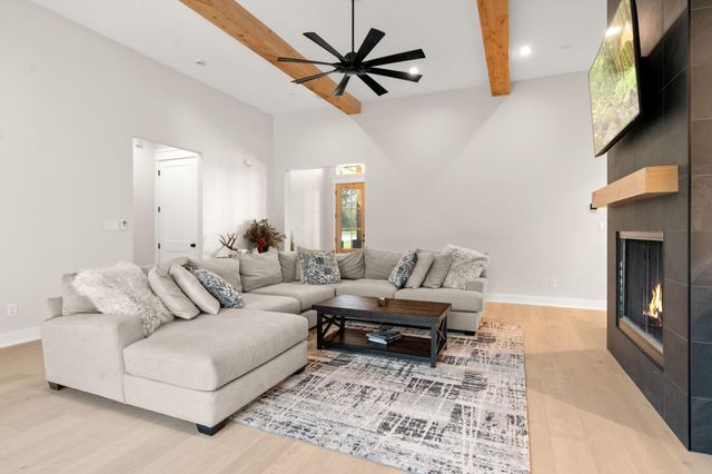 14741 Edwards Road, Montgomery, TX 77316