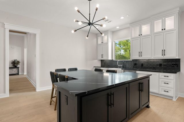 14741 Edwards Road, Montgomery, TX 77316