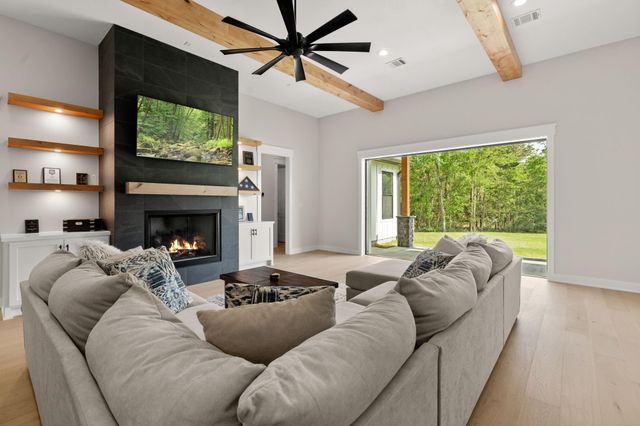 14741 Edwards Road, Montgomery, TX 77316