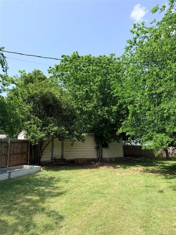 4113 Goliad Drive, Granbury, TX 76048