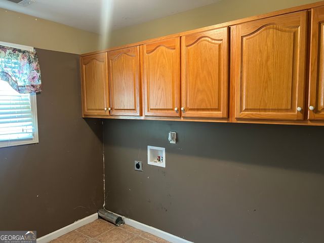 1012 Bexton Road, Moreland, GA 30259