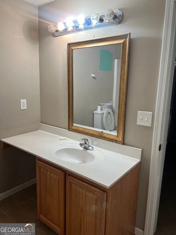 1012 Bexton Road, Moreland, GA 30259