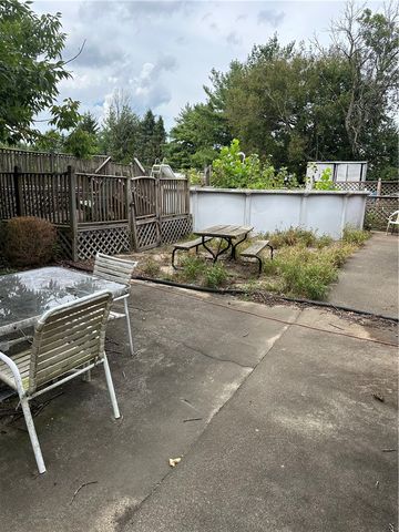8815 Yankee Street, Centerville, OH 45458