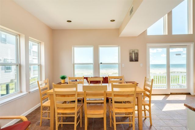 22915 Gulf Drive, Galveston, TX 77554