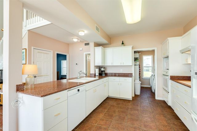 22915 Gulf Drive, Galveston, TX 77554