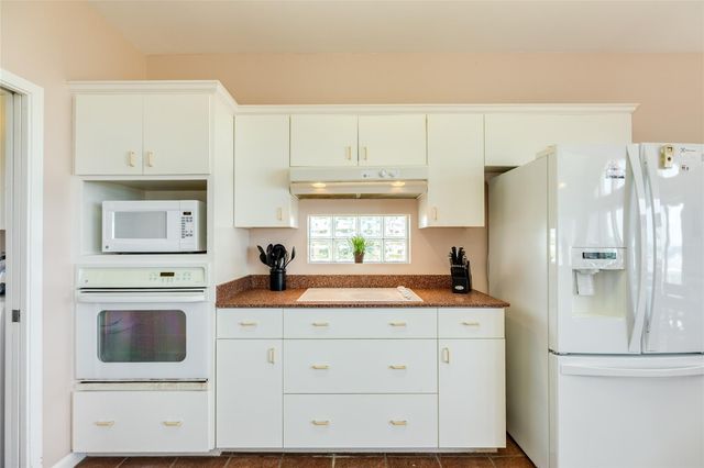 22915 Gulf Drive, Galveston, TX 77554