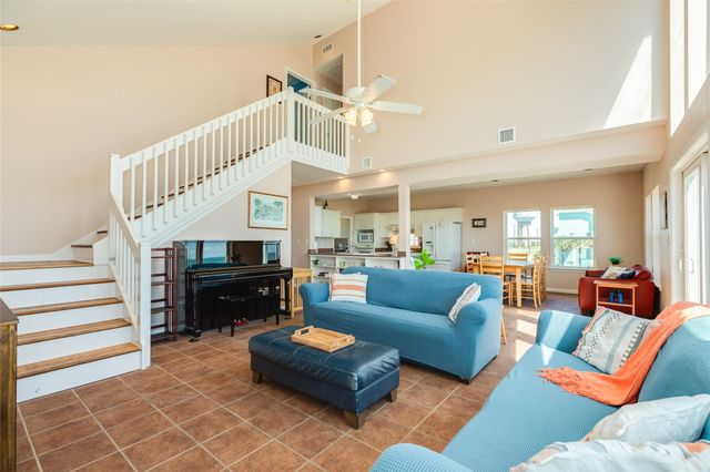 22915 Gulf Drive, Galveston, TX 77554