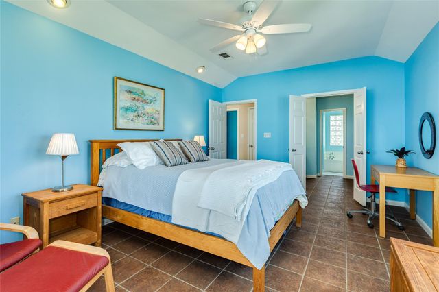 22915 Gulf Drive, Galveston, TX 77554