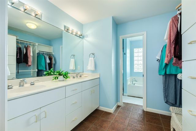 22915 Gulf Drive, Galveston, TX 77554