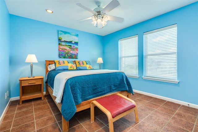 22915 Gulf Drive, Galveston, TX 77554