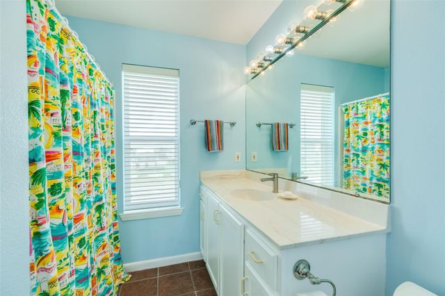 22915 Gulf Drive, Galveston, TX 77554
