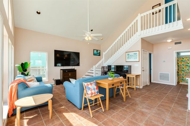 22915 Gulf Drive, Galveston, TX 77554