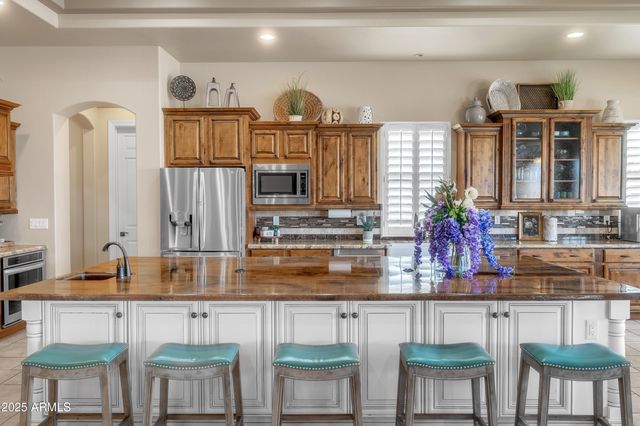 810 W HIDDEN VALLEY Drive, Phoenix, AZ 85086