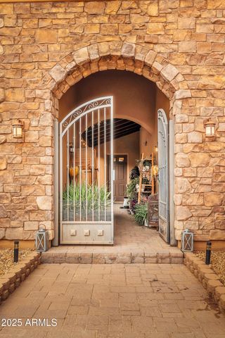 810 W HIDDEN VALLEY Drive, Phoenix, AZ 85086