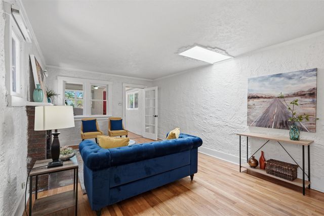 217 Amherst Drive NE, Albuquerque, NM 87106