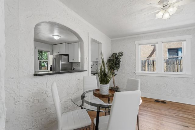 217 Amherst Drive NE, Albuquerque, NM 87106