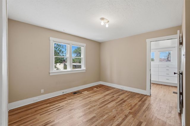 217 Amherst Drive NE, Albuquerque, NM 87106