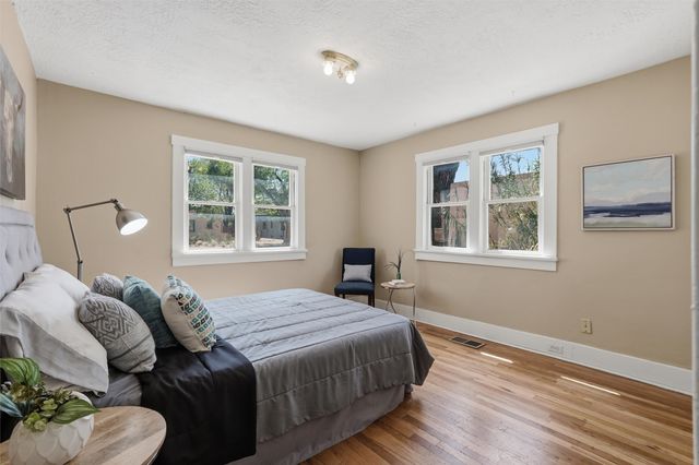 217 Amherst Drive NE, Albuquerque, NM 87106