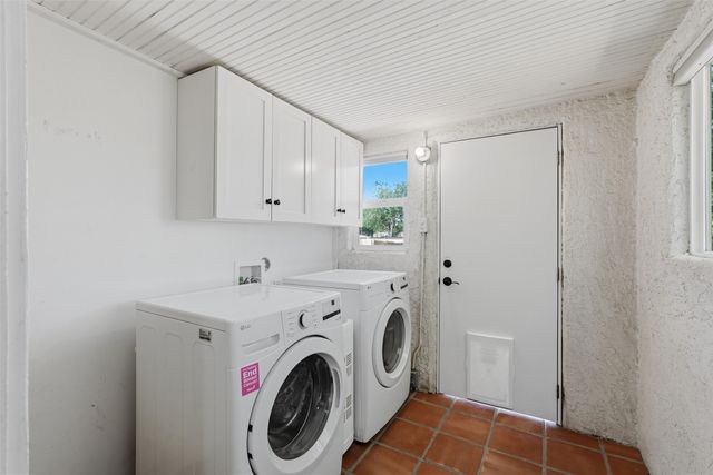 217 Amherst Drive NE, Albuquerque, NM 87106
