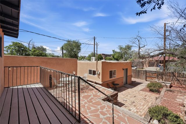 217 Amherst Drive NE, Albuquerque, NM 87106