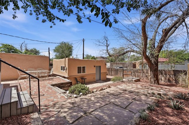 217 Amherst Drive NE, Albuquerque, NM 87106
