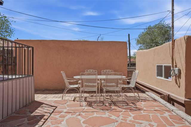 217 Amherst Drive NE, Albuquerque, NM 87106