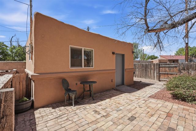 217 Amherst Drive NE, Albuquerque, NM 87106