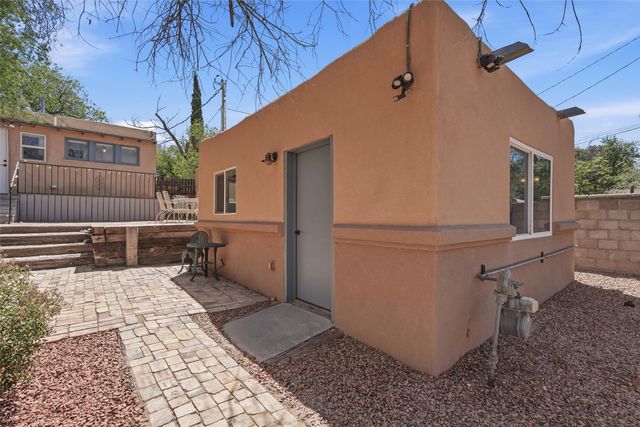 217 Amherst Drive NE, Albuquerque, NM 87106