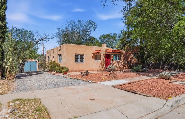 217 Amherst Drive NE, Albuquerque, NM 87106