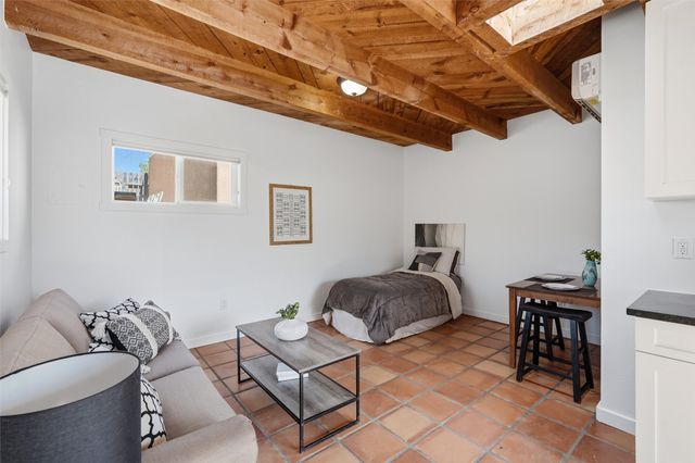 217 Amherst Drive NE, Albuquerque, NM 87106
