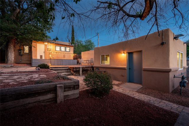 217 Amherst Drive NE, Albuquerque, NM 87106