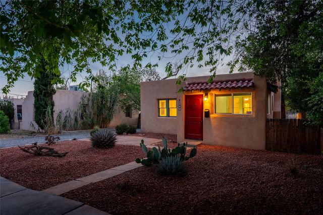 217 Amherst Drive NE, Albuquerque, NM 87106