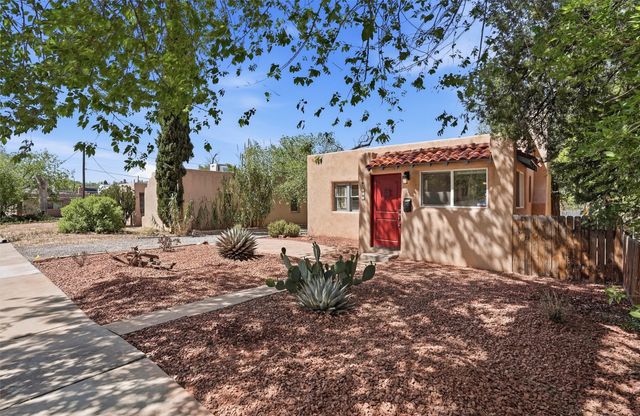 217 Amherst Drive NE, Albuquerque, NM 87106