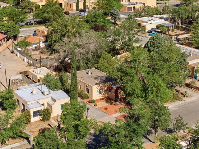 217 Amherst Drive NE, Albuquerque, NM 87106