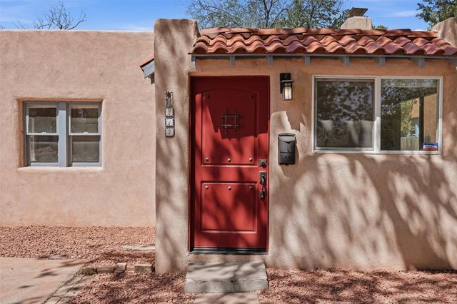 217 Amherst Drive NE, Albuquerque, NM 87106