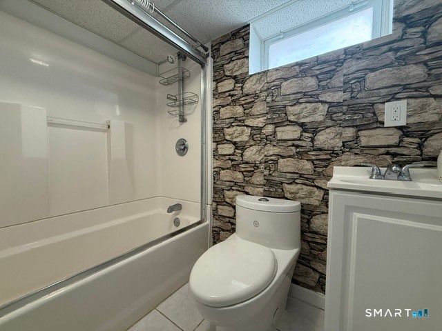 1031 Lindley Street, Bridgeport, CT 06606